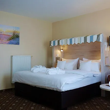 Hotel Landhaus Am Grun 4*