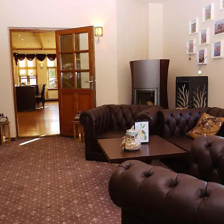 Hotel Landhaus Am Grun 4*